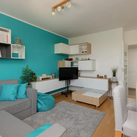 Metro Wilanowska Apartment With Parking By Noclegi Renters Warsaw Exterior photo