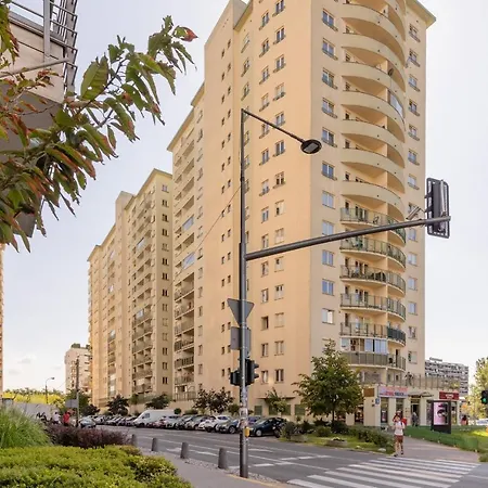 Metro Wilanowska Apartment With Parking By Noclegi Renters Warsaw Exterior photo