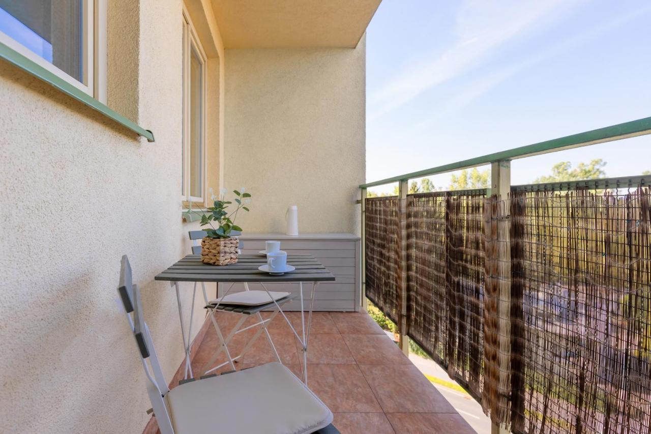 Metro Wilanowska With Parking By Renters Apartment *
