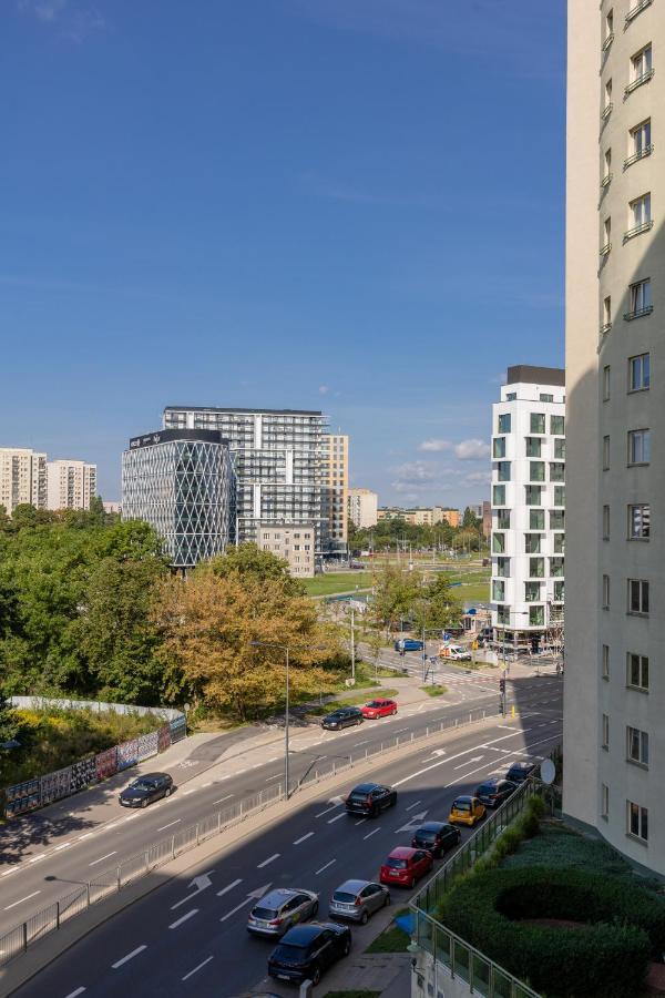 Metro Wilanowska With Parking By Renters Apartment *